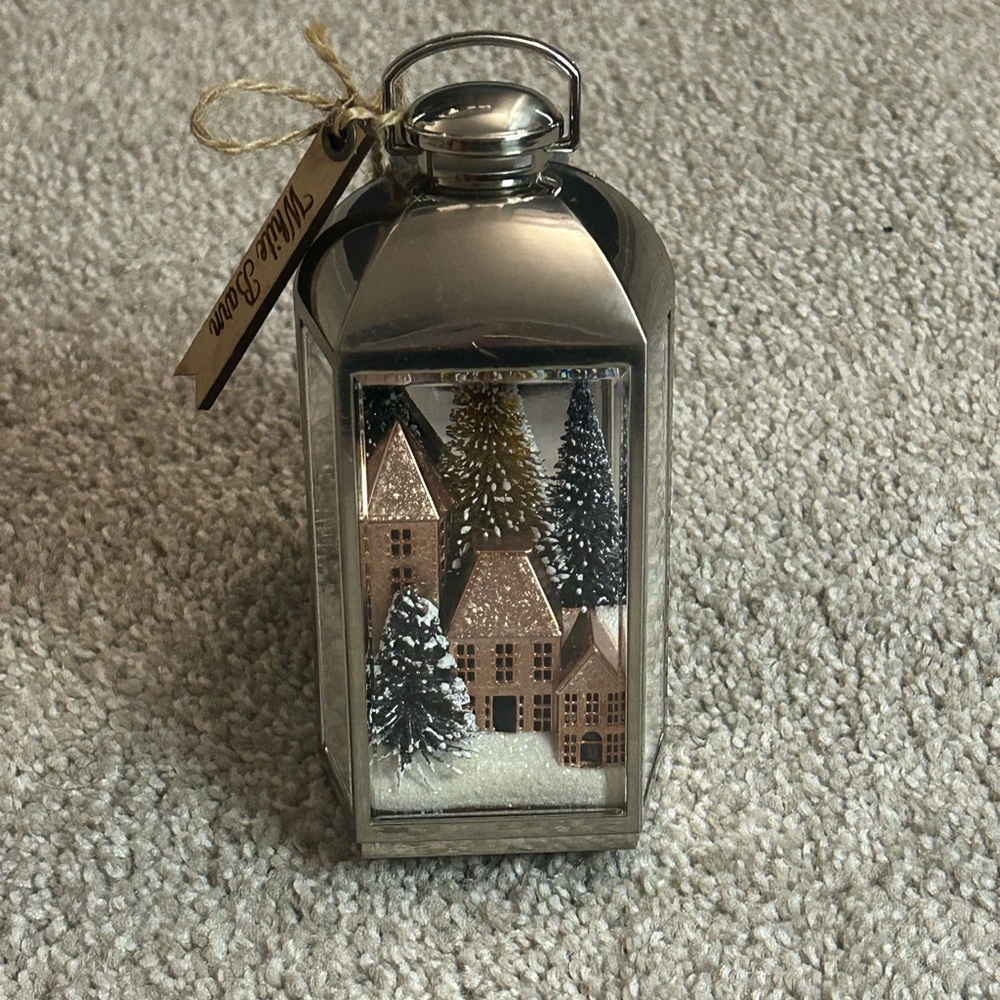 Bath & Body Works white Holiday WINTER SCENE LANTERN NIGHTLIGHT plug NEW